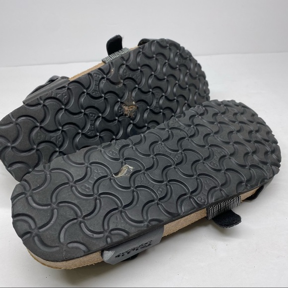 Birkenstock Plaid Black Strappy Sandals - Picture 5 of 6